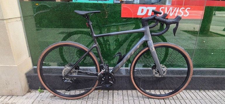 Scott Addict Shimano 105 Di2 2023