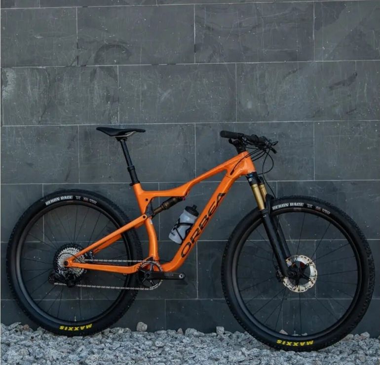 Used Orbea OIZ M PRO TR 2022 2022 Mountainbike, Orange, 29 — image 2 of 9