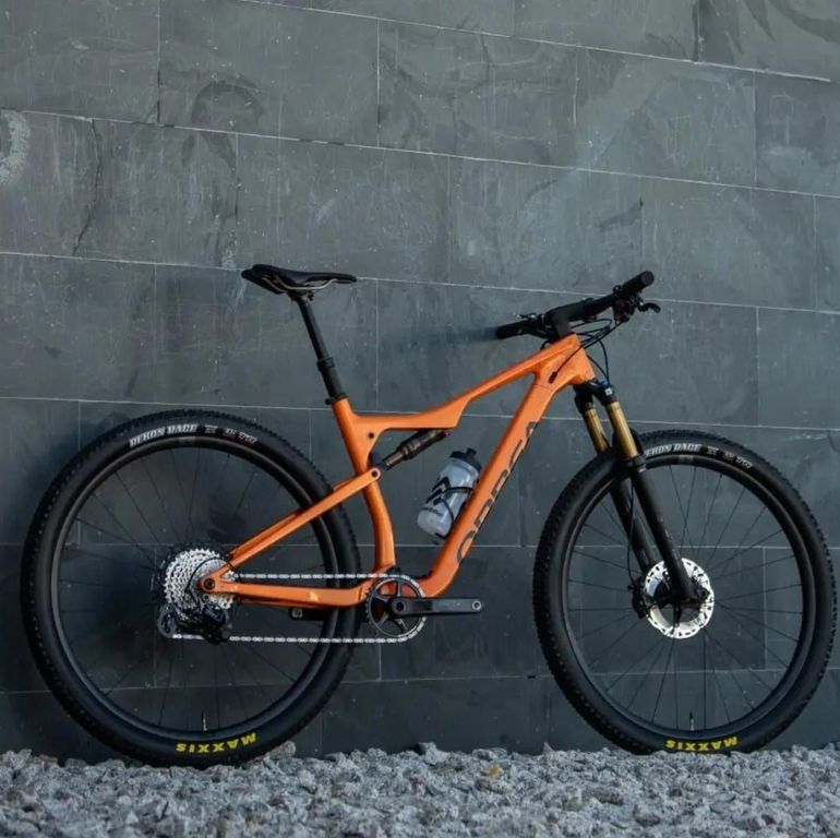 Used Orbea OIZ M PRO TR 2022 2022 Mountainbike, Orange, 29 — image 3 of 9