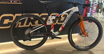 Used Wilier URTA MAX SLR 2025 Mountainbike, White — image 2 of 5