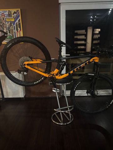 Brugt Trek Fuel EX 5 Gen 5 2023 2023 Mountainbike — billede 4 af 21
