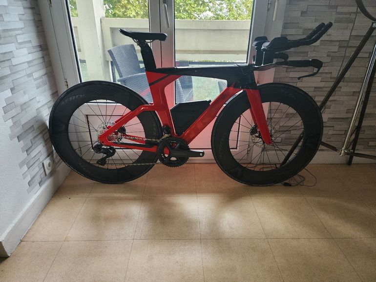 Used Trek Speed Concept SLR 7 2025 2025 Road & Gravel, Red — image 1 of 3