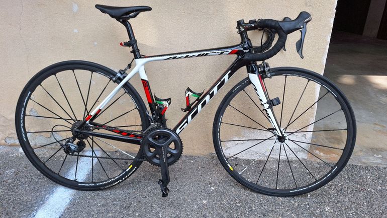 Used Scott Addict 20 2016 Road & Gravel, Schwarz — image 1 of 13