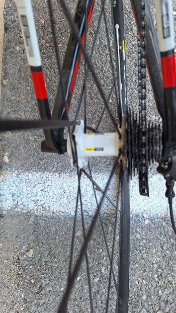 Used Scott Addict 20 2016 Road & Gravel, Schwarz — image 10 of 13