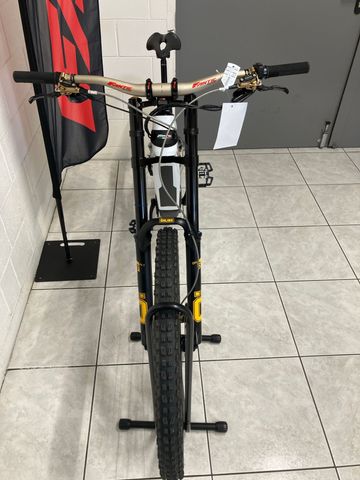 Brugt Fantic XXF 2.0 Factory 2023 2023 Mountainbike — billede 5 af 5