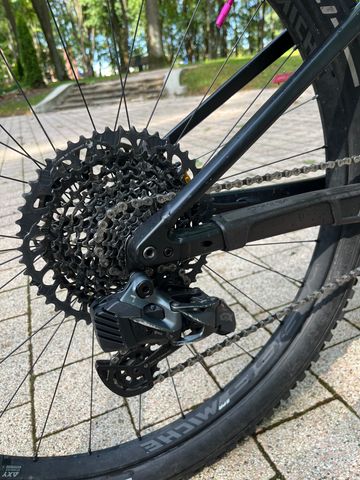 Used Orbea Oiz Shimano Saint 2021 Mountainbike, Black, 29 — image 4 of 11