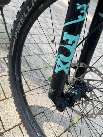 Used Orbea Oiz Shimano Saint 2021 Mountainbike, Black, 29 — image 8 of 11