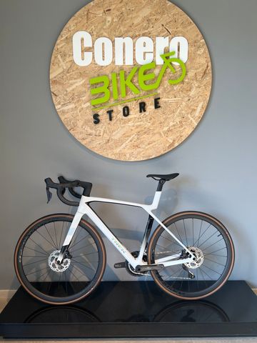 Brugt Trek Madone SL 6 Gen 8 2025 2025 Road & Gravel — billede 2 af 8