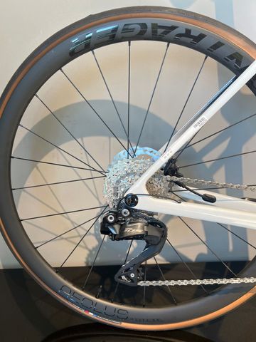 Brugt Trek Madone SL 6 Gen 8 2025 2025 Road & Gravel — billede 4 af 8