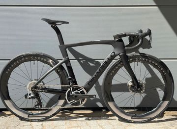 Pinarello DOGMA F RED ETAP AXS Disc 2024 2024 Road & Gravel usato