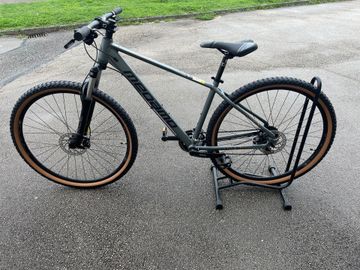 Megamo Natural 29" 2025 Mountainbike usato, Grigio chiaro — immagine 2 di 3