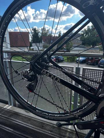 Brugt Trek Émonda SL 8 RED 2016 Road & Gravel — billede 3 af 18