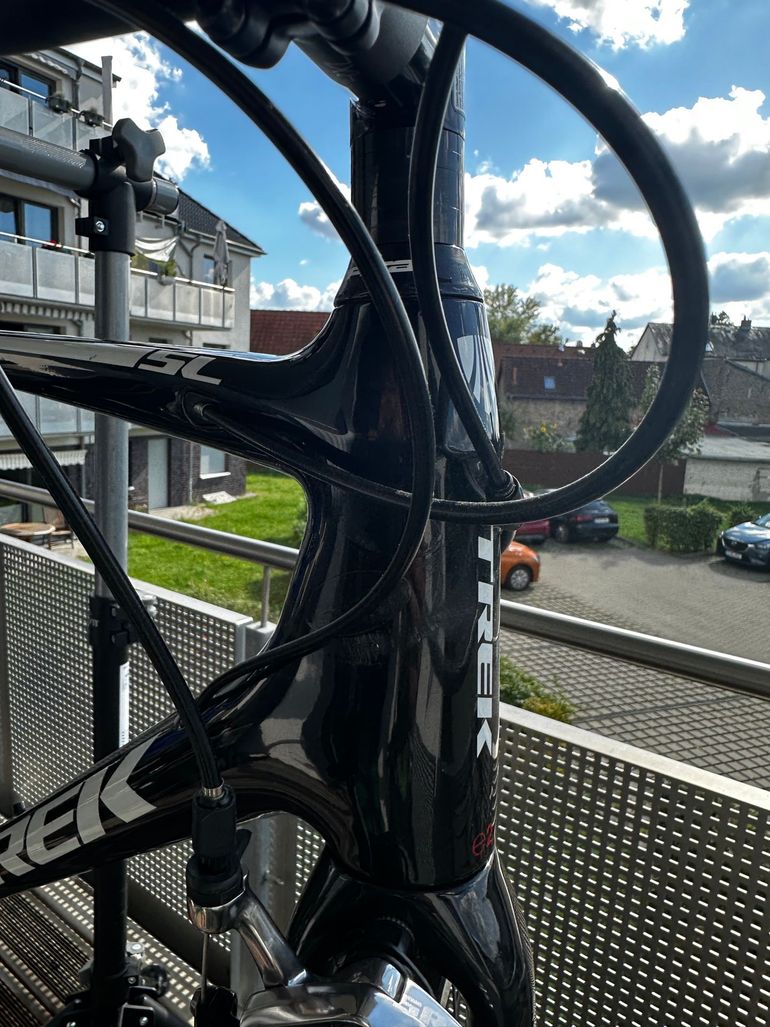 Used Trek Émonda SL 8 RED 2016 Road & Gravel — image 9 of 18