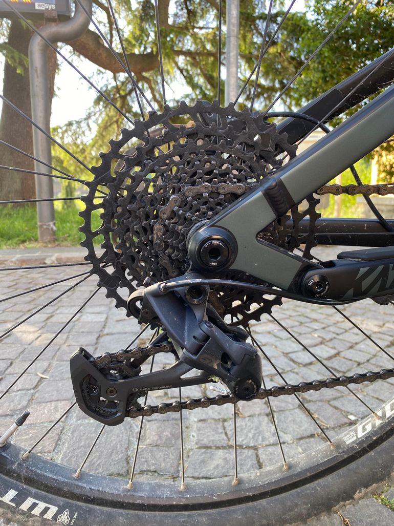 Used Ghost Kato FS Essential 2024 2024 Mountainbike, Negro — image 5 of 6