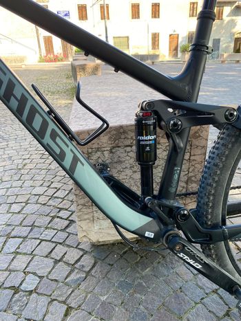 Used Ghost Kato FS Essential 2024 2024 Mountainbike, Negro — image 2 of 6