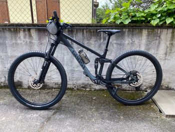 Used Ghost Kato FS Essential 2024 2024 Mountainbike, Negro — image 3 of 6