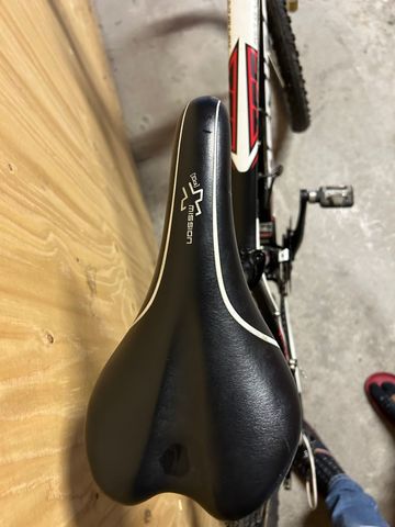 Used Merida Matts 2010 Mountainbike, Red — image 5 of 12