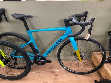 Brugt Cannondale Supersix Shimano 105 Di2 2024 Road & Gravel — billede 1 af 3