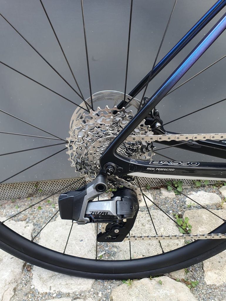 Used Basso Astra SRAM Rival eTap AXS 2023 Road & Gravel, Blue — image 4 of 5