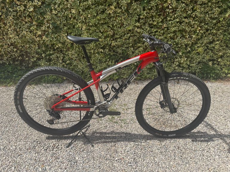 Used Trek Supercaliber SL 9.6 Gen 2 2025 2025 Mountainbike — image 1 of 5