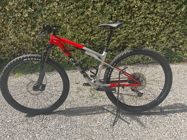Used Trek Supercaliber SL 9.6 Gen 2 2025 2025 Mountainbike — image 2 of 5