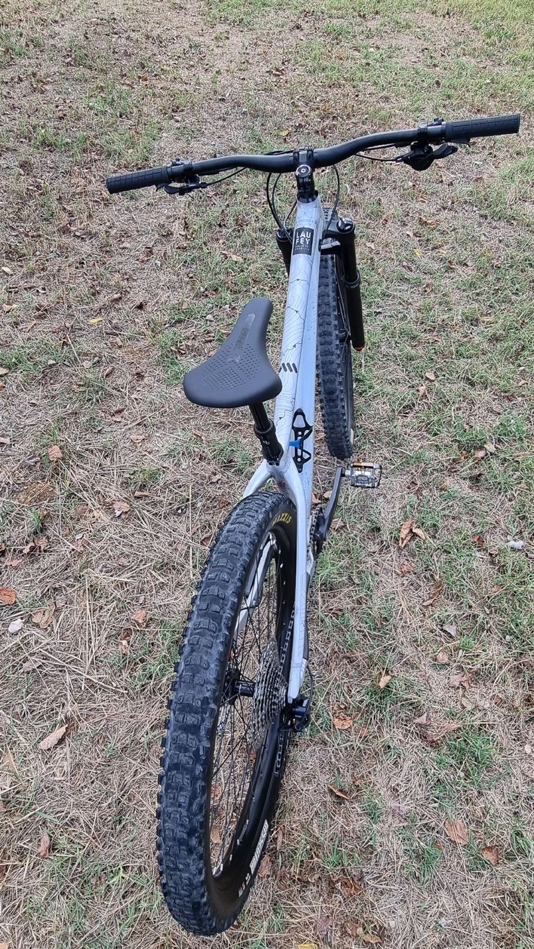 Gebrauchtes Orbea LAUFEY H10 2023 2023 Mountainbike, Hellgrau, 29 — Bild 8 von 9