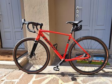 Used Trek Checkpoint ALR 5 2025 2025 Road & Gravel, Red — image 1 of 13
