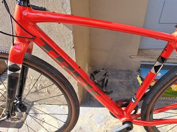 Used Trek Checkpoint ALR 5 2025 2025 Road & Gravel, Red — image 2 of 13