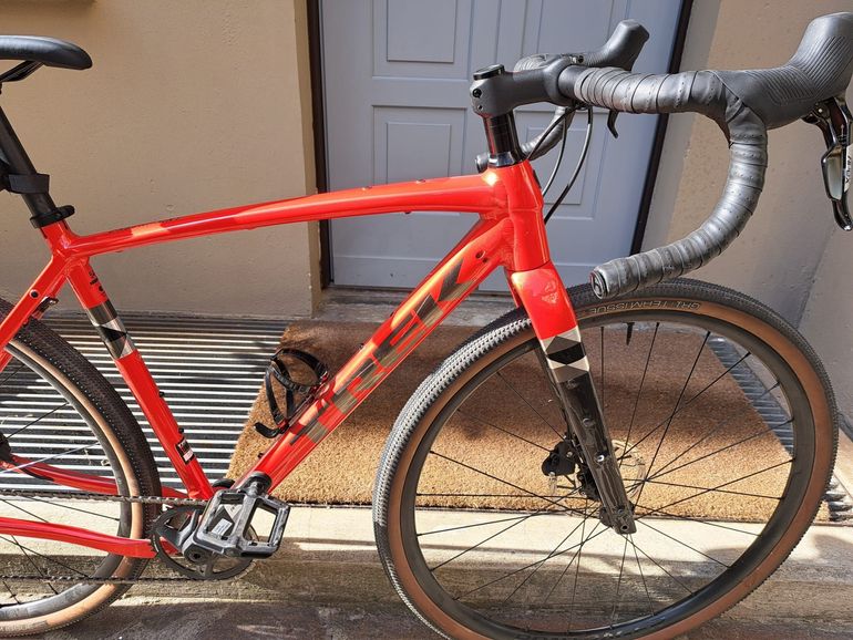 Used Trek Checkpoint ALR 5 2025 2025 Road & Gravel, Red — image 6 of 13