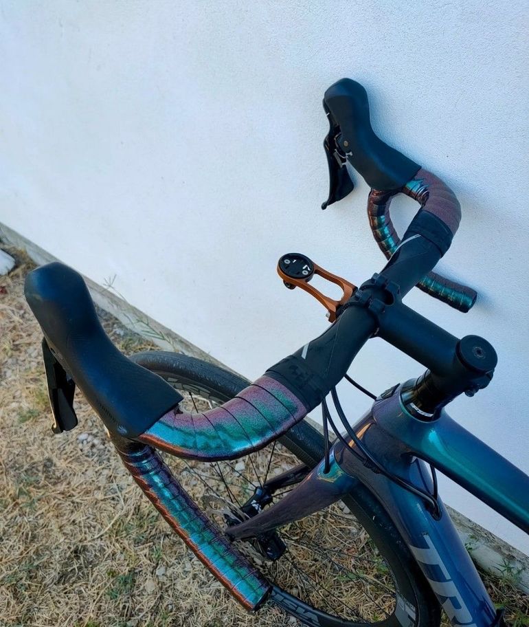 Used Trek Émonda SL 5 Disc 2020 2020 Road & Gravel, Green — image 3 of 5