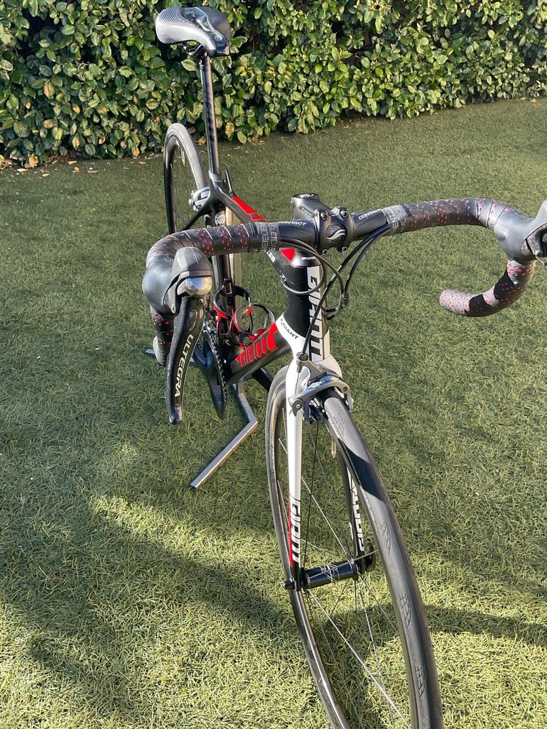 Used Giant TCR Advanced Pro 1 2018 2018 Road & Gravel, Black — image 5 of 9