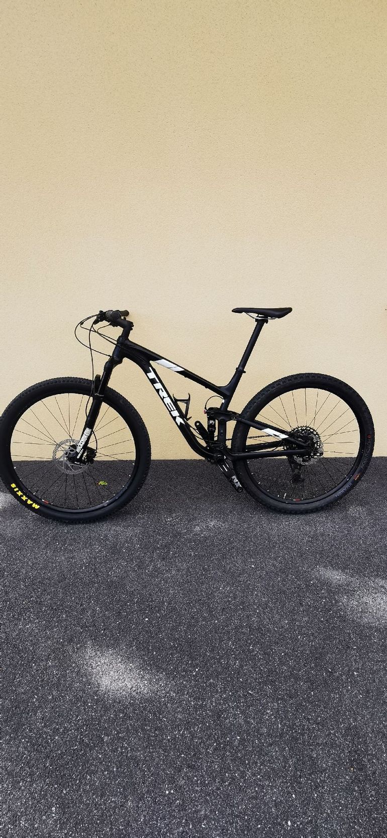 Used Trek Top fuel SRAM GX DH 2019 Mountainbike, Black, 29 — image 4 of 12