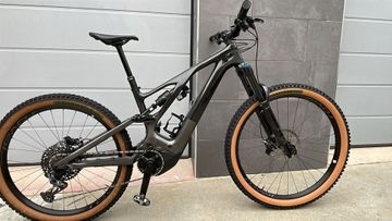 Käytetty Specialized Turbo Levo Expert 2022 2022 Mountainbike — kuva 1 / 7