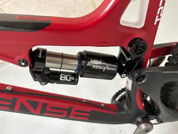 Used Intense T275c 2015 Mountainbike, Red — image 4 of 10