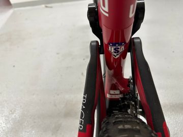Used Intense T275c 2015 Mountainbike, Red — image 7 of 10