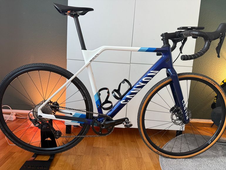 Canyon Inflite CF SL 6 2022 2022