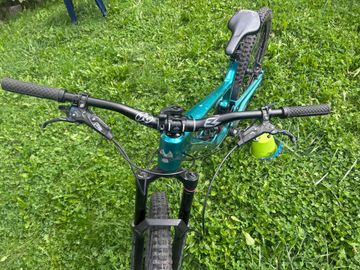 Used Nukeproof Giga Sram Eagle Transmission GX 2024 Mountainbike, Green — image 8 of 12