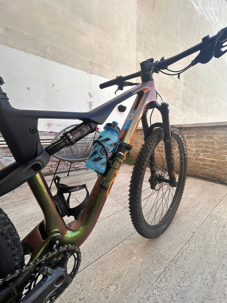 Used Orbea OIZ M21 2024 2024 Mountainbike, Green, 29 — image 3 of 10