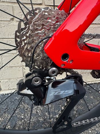 Used Trek Madone SLR 6 Gen 7 2023 2023 Road & Gravel, Red — image 14 of 25