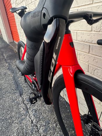 Used Trek Madone SLR 6 Gen 7 2023 2023 Road & Gravel, Red — image 3 of 25