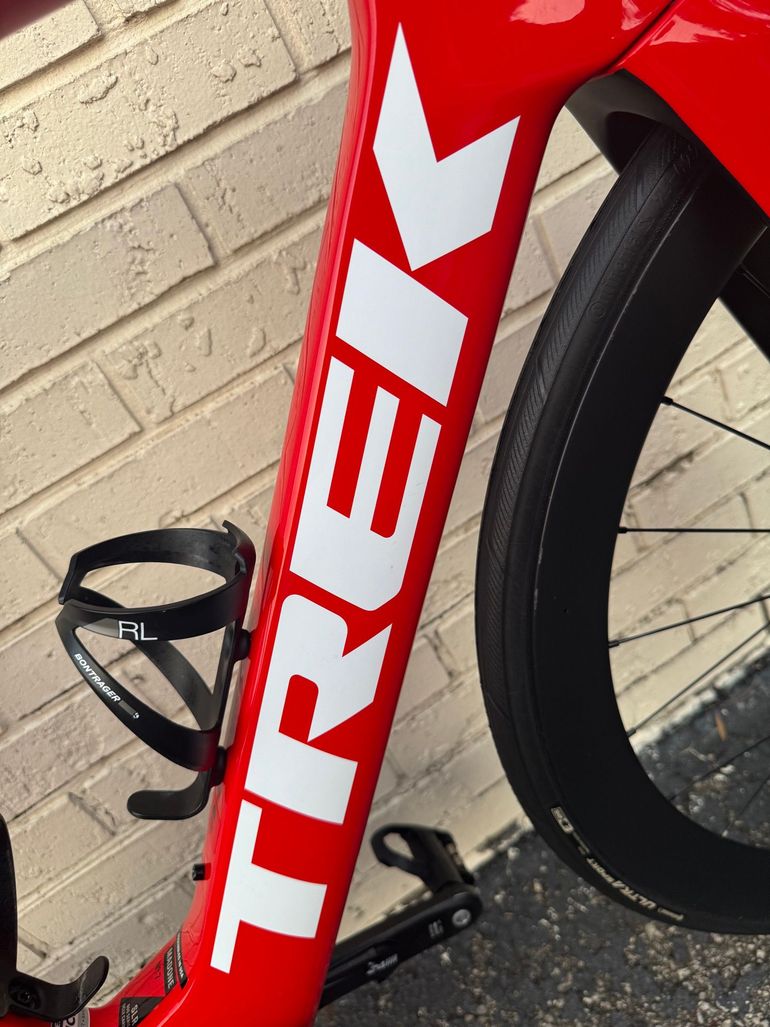 Used Trek Madone SLR 6 Gen 7 2023 2023 Road & Gravel, Red — image 23 of 25