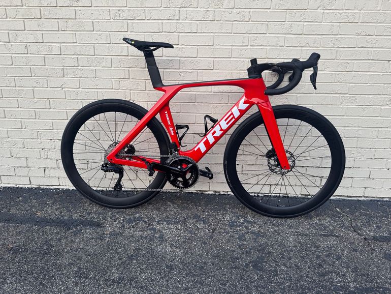 Used Trek Madone SLR 6 Gen 7 2023 2023 Road & Gravel, Red — image 25 of 25