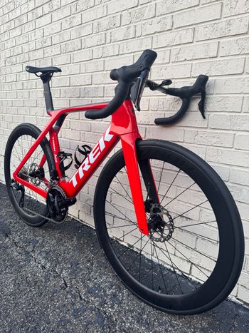 Used Trek Madone SLR 6 Gen 7 2023 2023 Road & Gravel, Red — image 6 of 25