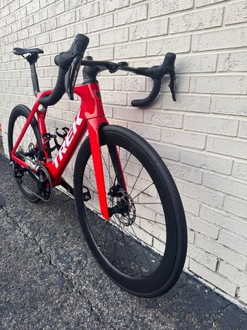 Used Trek Madone SLR 6 Gen 7 2023 2023 Road & Gravel, Red — image 24 of 25