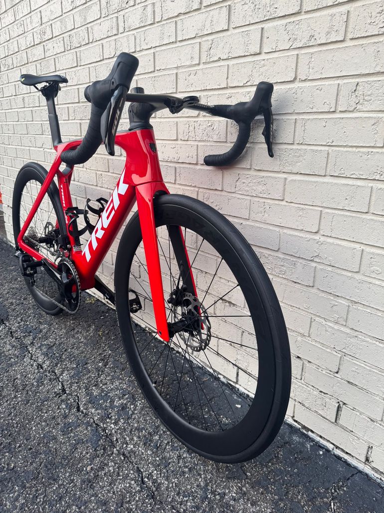Used Trek Madone SLR 6 Gen 7 2023 2023 Road & Gravel, Red — image 24 of 25