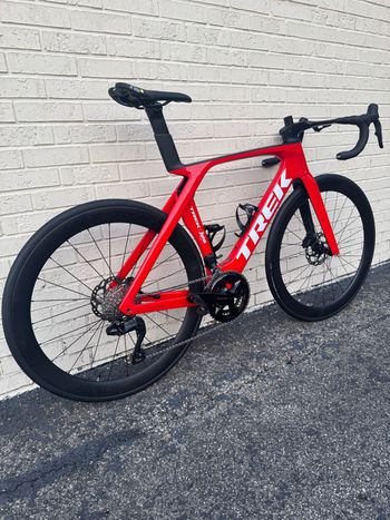 Used Trek Madone SLR 6 Gen 7 2023 2023 Road & Gravel, Red — image 22 of 25