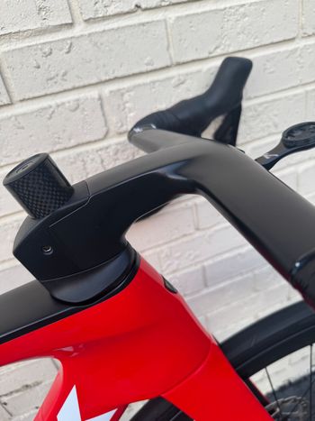 Used Trek Madone SLR 6 Gen 7 2023 2023 Road & Gravel, Red — image 17 of 25