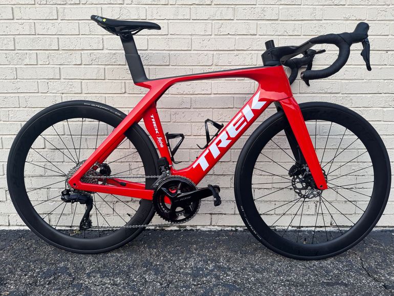 Used Trek Madone SLR 6 Gen 7 2023 2023 Road & Gravel, Red — image 1 of 25