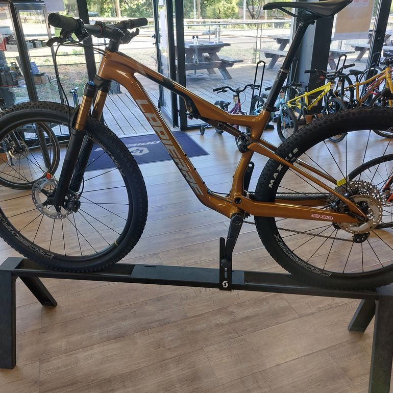 Used Lapierre XRM 8.9 2023 2023 Mountainbike, Orange, 29 — image 10 of 11