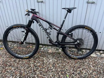 Brugt Specialized Epic 8 S-works 2024 Mountainbike — billede 2 af 5